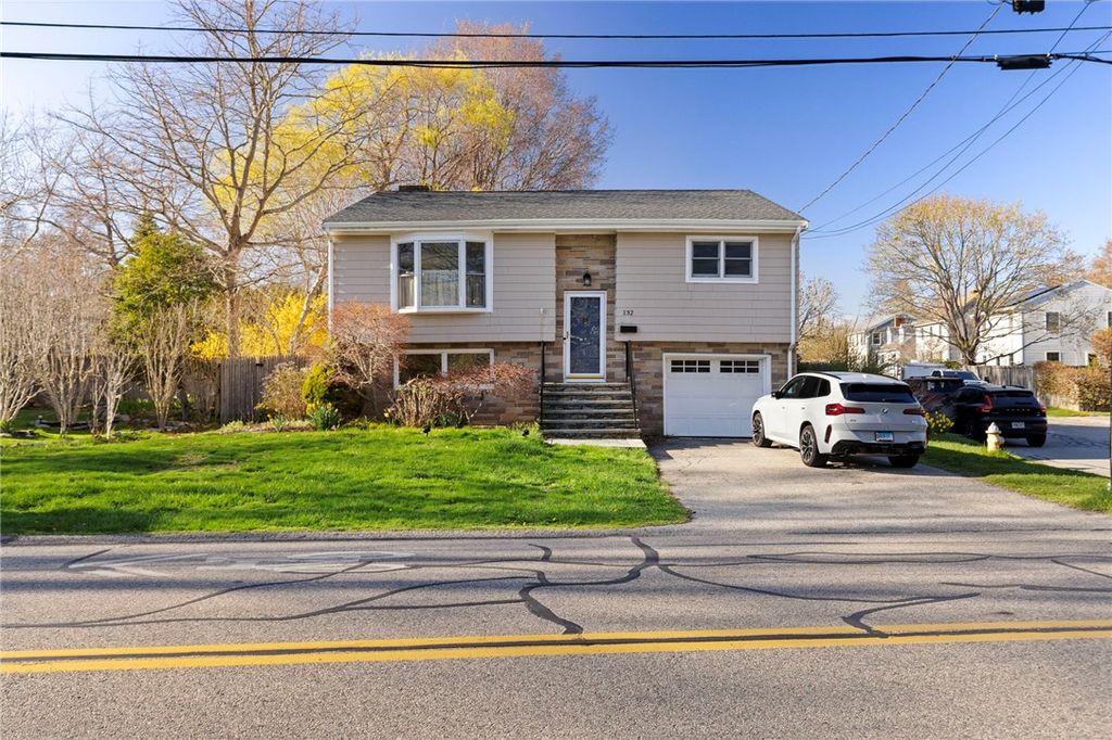 132 Ruggles Avenue, Newport, RI 02840