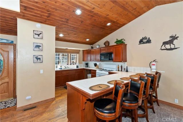 1134 Siskiyou Drive, Big Bear Lake, CA 92315