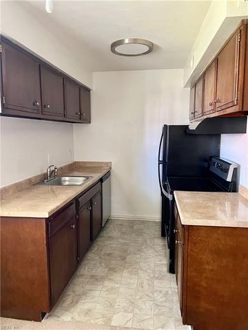 1307 Cypress Ave Apt 103, Virginia Beach, VA 23451