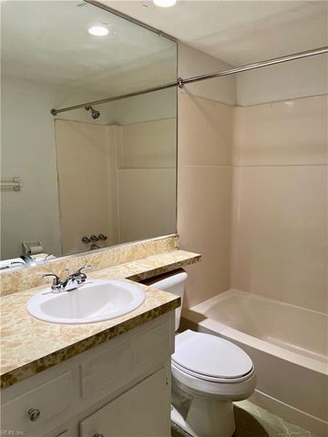 1307 Cypress Ave Apt 103, Virginia Beach, VA 23451