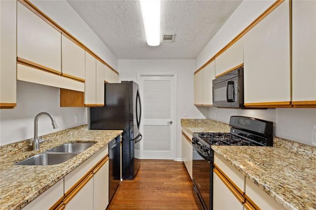 208 Bridge Lane SE, Smyrna, GA 30082