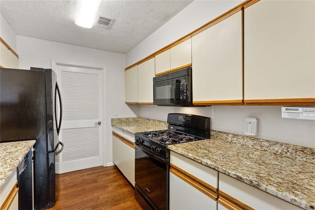 208 Bridge Lane SE, Smyrna, GA 30082