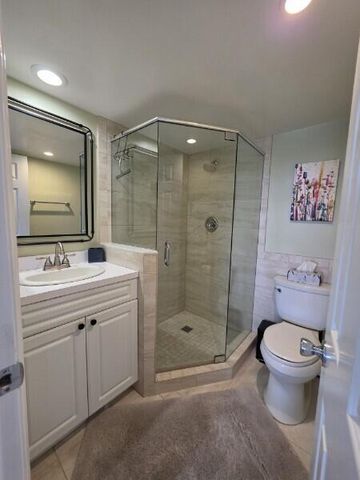 650 Snug Harbor Drive G401, Boynton Beach, FL 33435