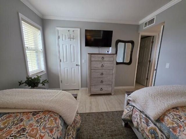 650 Snug Harbor Drive G401, Boynton Beach, FL 33435