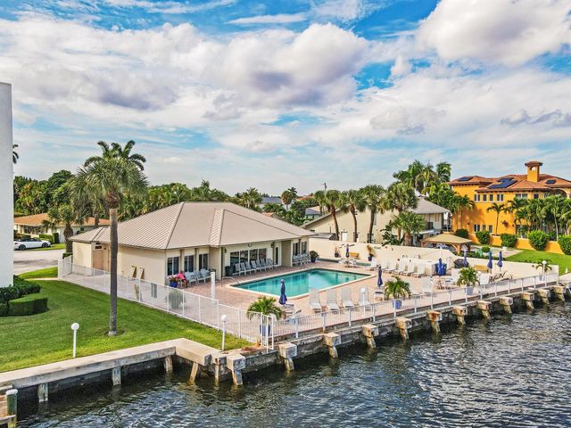 650 Snug Harbor Drive G401, Boynton Beach, FL 33435