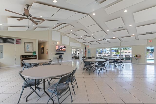650 Snug Harbor Drive G401, Boynton Beach, FL 33435