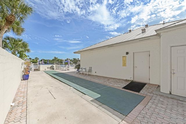 650 Snug Harbor Drive G401, Boynton Beach, FL 33435