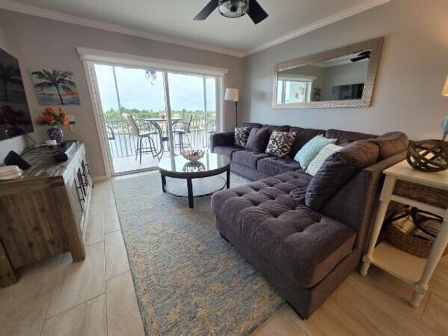 650 Snug Harbor Drive G401, Boynton Beach, FL 33435