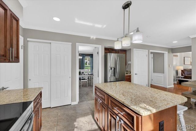 927 Baintree Lane, Ballwin, MO 63011