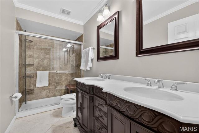 927 Baintree Lane, Ballwin, MO 63011