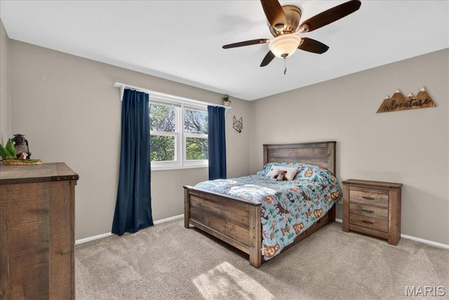 927 Baintree Lane, Ballwin, MO 63011