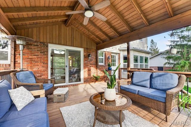 927 Baintree Lane, Ballwin, MO 63011