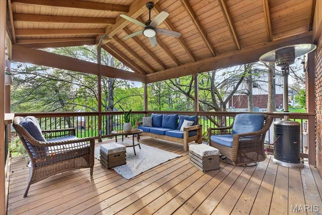 927 Baintree Lane, Ballwin, MO 63011