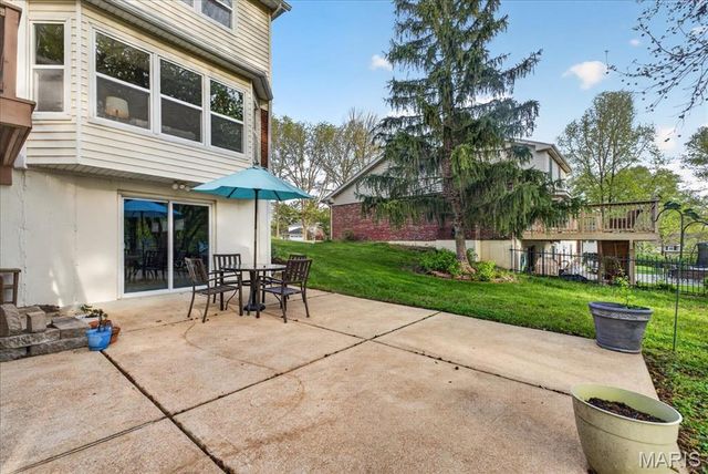 927 Baintree Lane, Ballwin, MO 63011