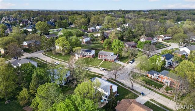 927 Baintree Lane, Ballwin, MO 63011