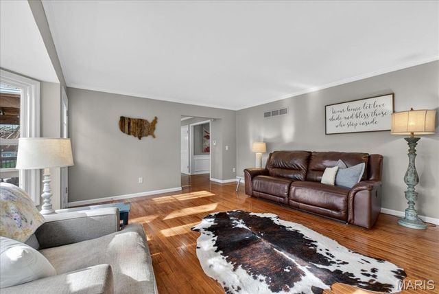 927 Baintree Lane, Ballwin, MO 63011
