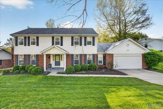 927 Baintree Lane, Ballwin, MO 63011