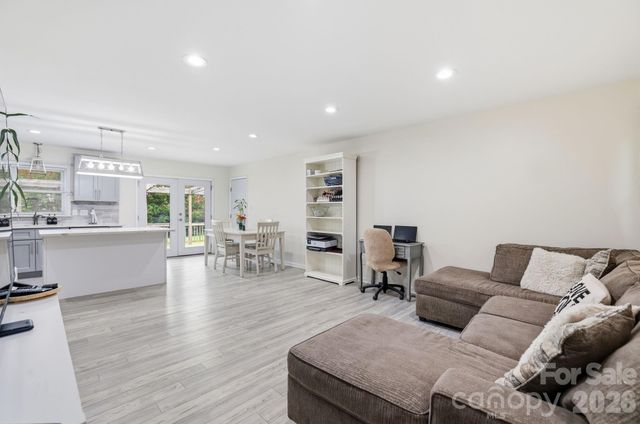 131 Midwood Lane, Belmont, NC 28012