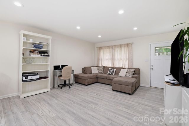 131 Midwood Lane, Belmont, NC 28012