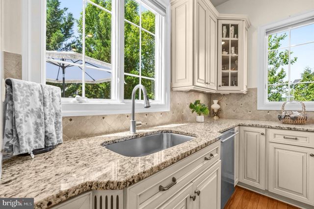 6189 ADELINE CT, Mclean, VA 22101