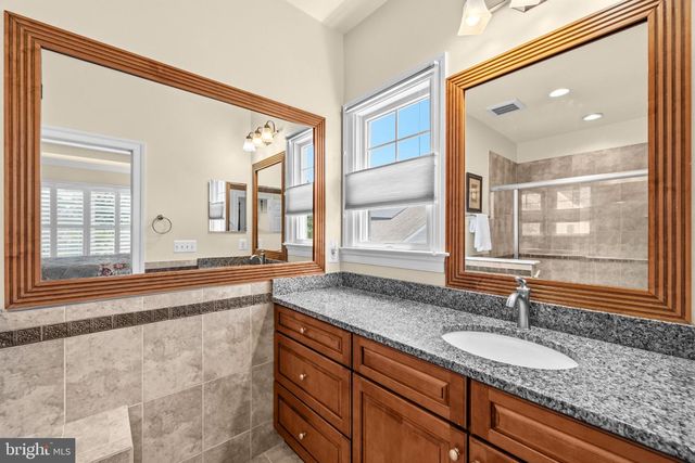 6189 ADELINE CT, Mclean, VA 22101
