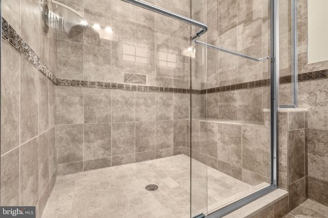 6189 ADELINE CT, Mclean, VA 22101
