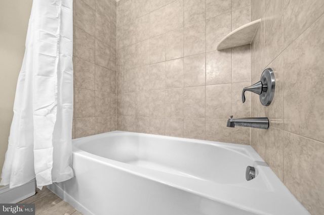 6189 ADELINE CT, Mclean, VA 22101
