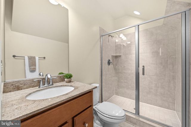 6189 ADELINE CT, Mclean, VA 22101