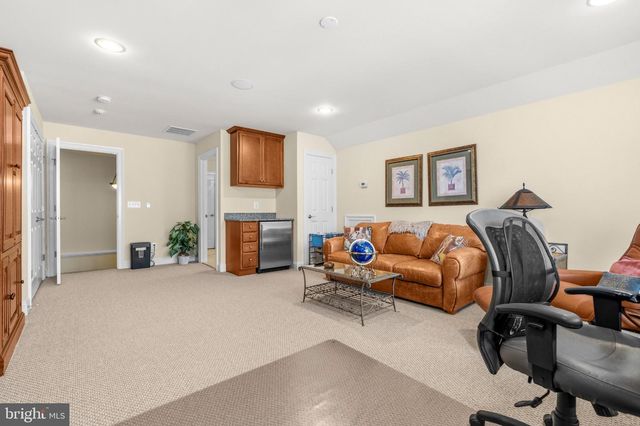 6189 ADELINE CT, Mclean, VA 22101