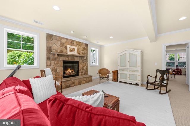 6189 ADELINE CT, Mclean, VA 22101
