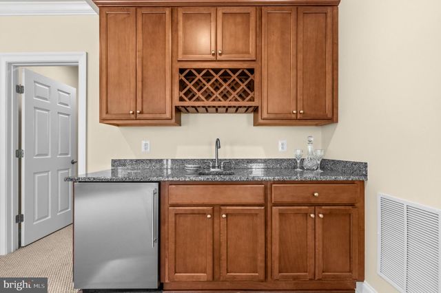 6189 ADELINE CT, Mclean, VA 22101
