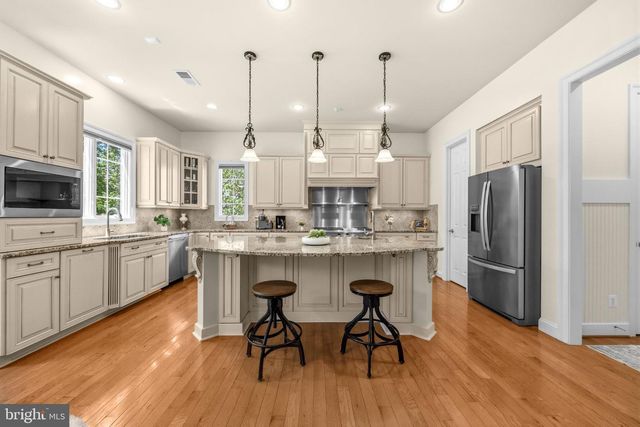 6189 ADELINE CT, Mclean, VA 22101