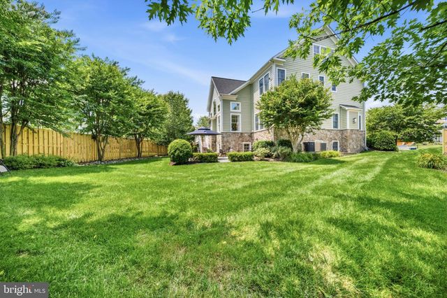 6189 ADELINE CT, Mclean, VA 22101