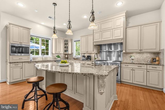 6189 ADELINE CT, Mclean, VA 22101