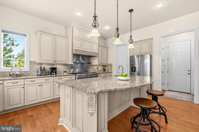 6189 ADELINE CT, Mclean, VA 22101