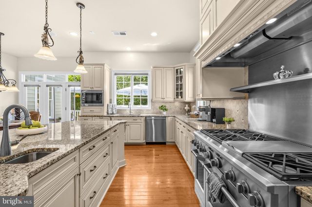 6189 ADELINE CT, Mclean, VA 22101