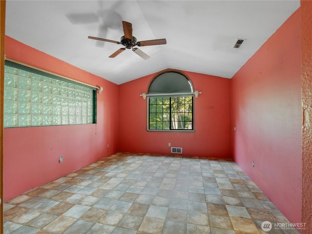 8307 188th Street Ct E, Puyallup, WA 98375