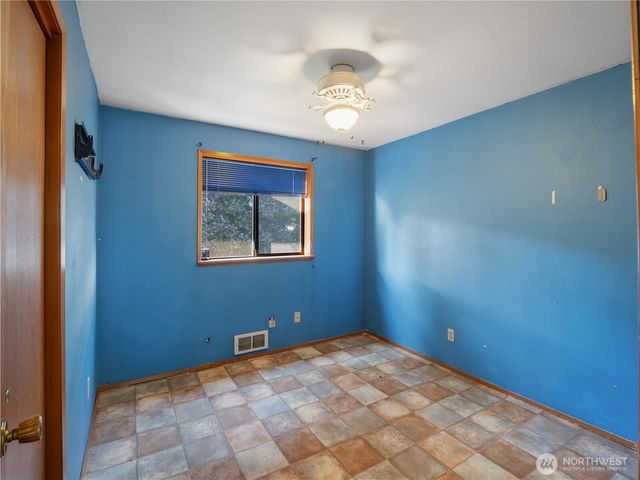 8307 188th Street Ct E, Puyallup, WA 98375