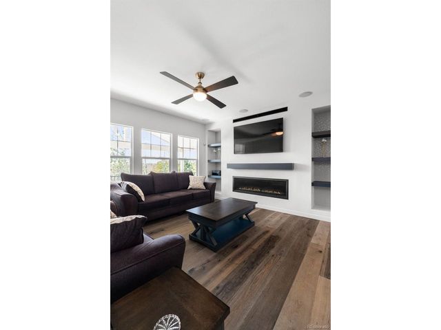 7161 S Langdale Ct, Aurora, CO 80016