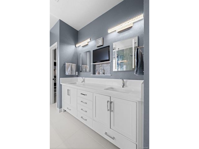 7161 S Langdale Ct, Aurora, CO 80016