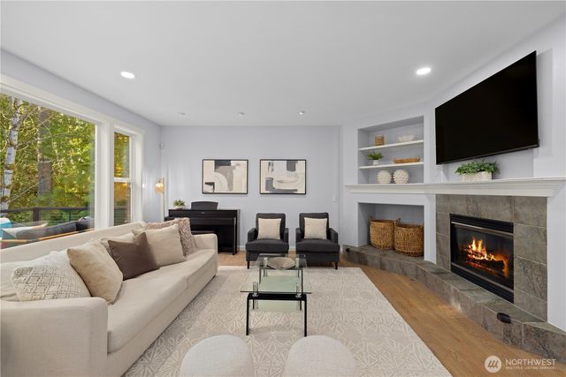 11727 165th Place NE, Redmond, WA 98052