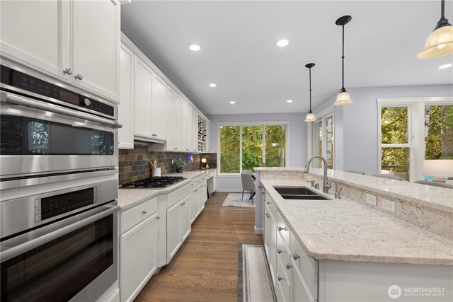 11727 165th Place NE, Redmond, WA 98052