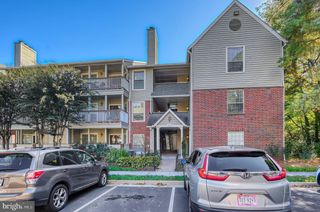 3922 PENDERVIEW DR #305, Fairfax, VA 22033