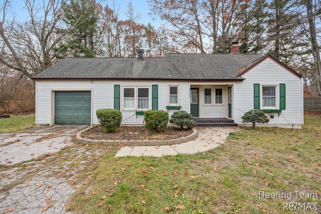 5549 Airline Road, Fruitport, MI 49415