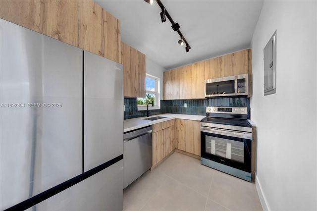 5195 NE 18th Ave 1, Fort Lauderdale, FL 33334