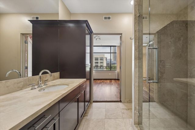 5005 Hidalgo Street 603, Houston, TX 77056
