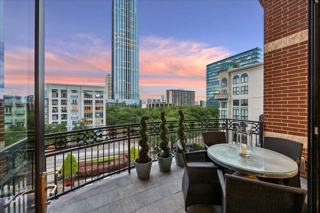 5005 Hidalgo Street 603, Houston, TX 77056