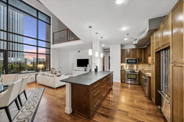5005 Hidalgo Street 603, Houston, TX 77056