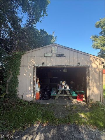 15 E 2nd Street, Niles, OH 44446