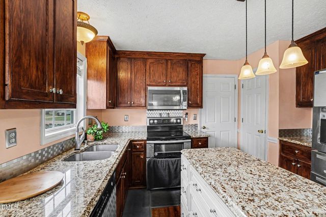 3427 Lancers Drive, Fayetteville, NC 28306